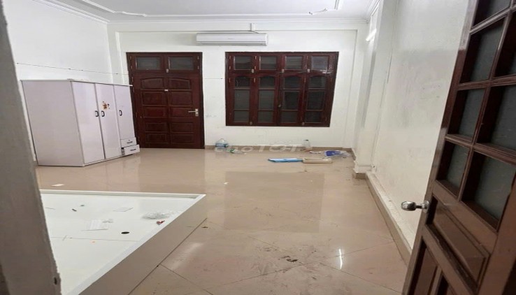 Cho thuê nhà ngõ ô tô phố Hoàng Hoa Thám, 35m2 - 5 tầng, MT 4m, 4 ngủ, 15 Triệu - ở GĐ, VP Công ty